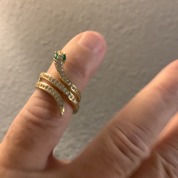Gold snake ring - Picture 2 of 3